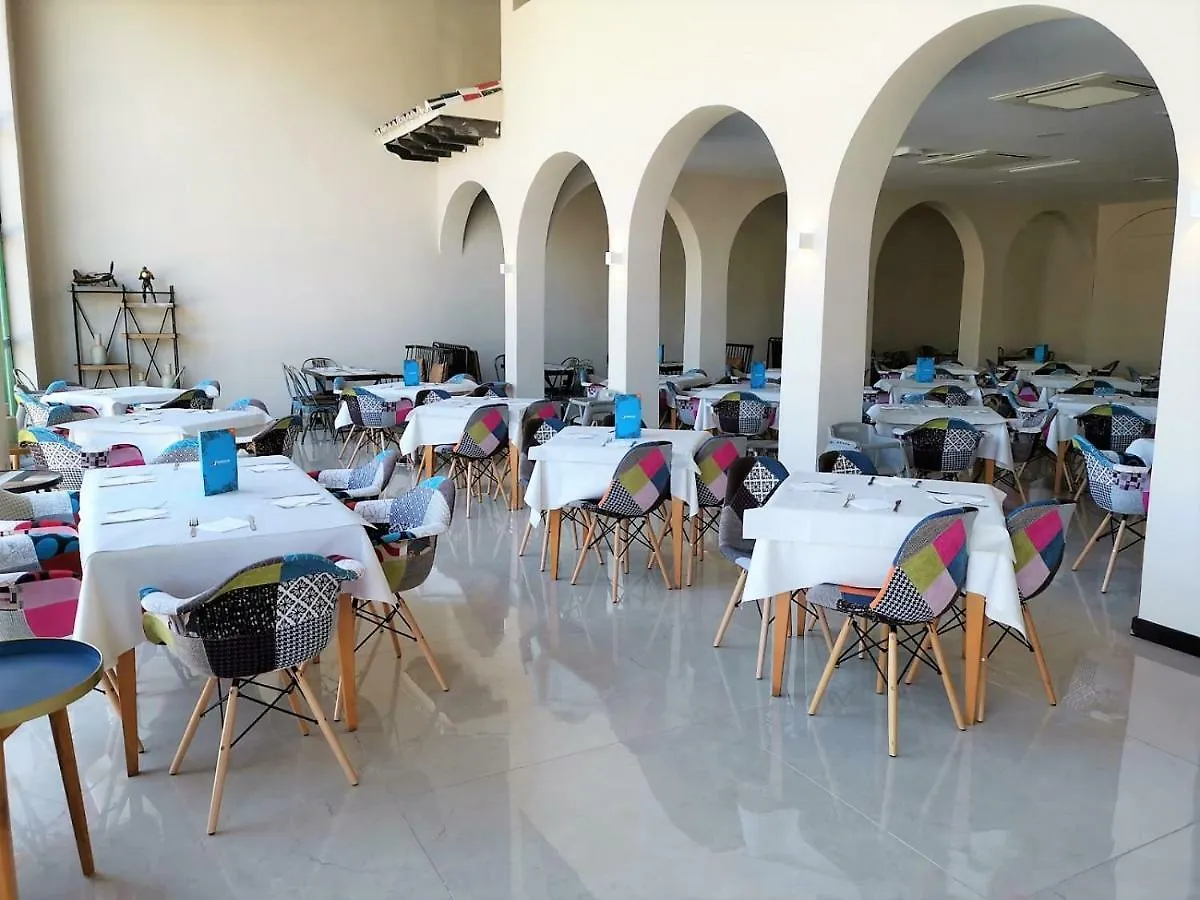 מלון דירות אפרטהוטל פורט ד'אלקודיה Bellevue Club